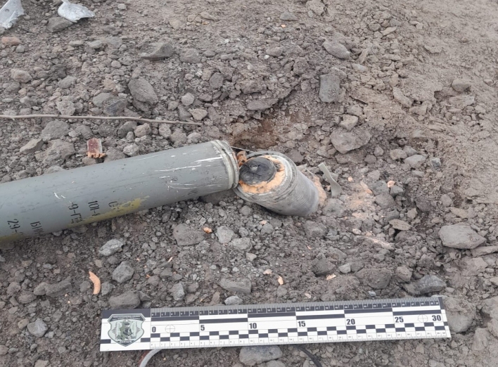 На Сумщині дві з чотирьох некерованих ракет рашистів не вибухнули фото