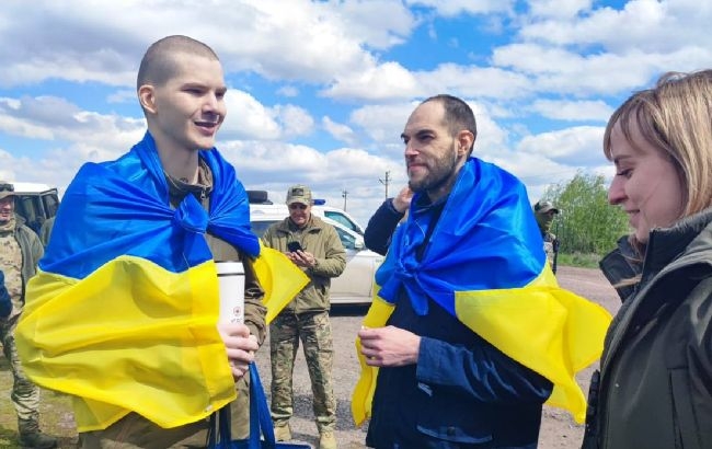 Україна повернула з російського полону 45 "азовців"