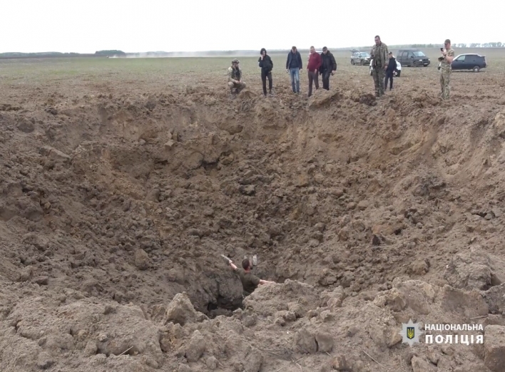 На Сумщині вибухотехніки поліції знищили керовану авіабомбу росіян фото