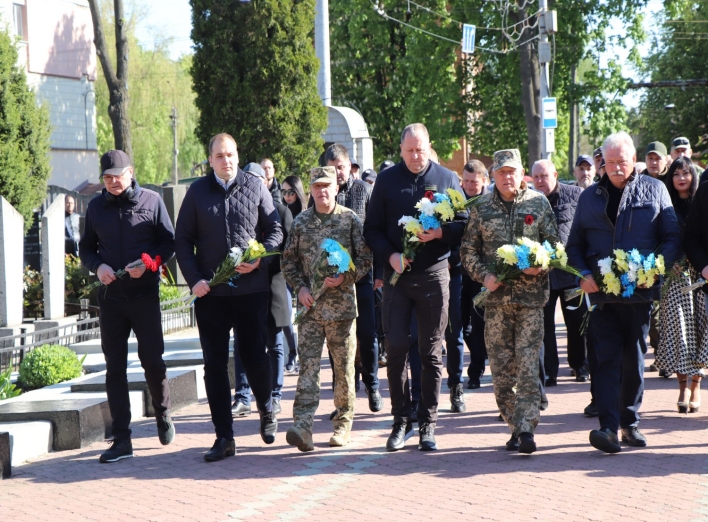 У Сумах вшанували пам’ять борців із нацизмом та жертв війни фото