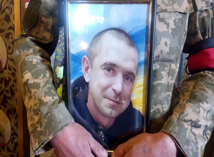 Сум’яни віддали останню шану захиснику України Євгену Олексенку (відео) фото