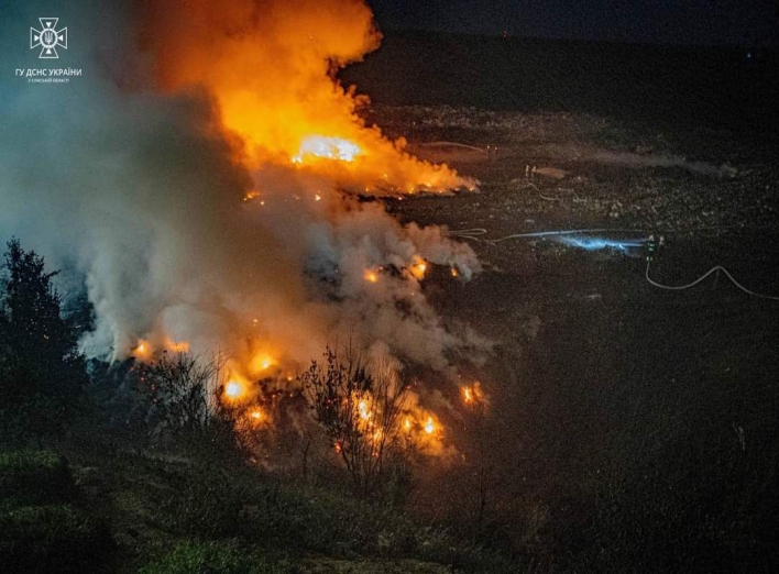 На Сумщині пожежа на полігоні ТПВ заподіяла майже мільйон гривень збитків фото