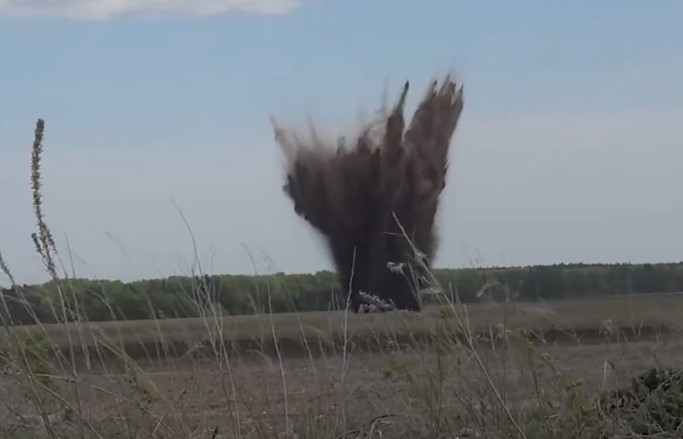 Є влучання: вночі та вранці росіяни здійснили 8 обстрілів громад Сумщини