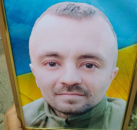 У Сумах провели в останню путь захисника України Олексія Гулу