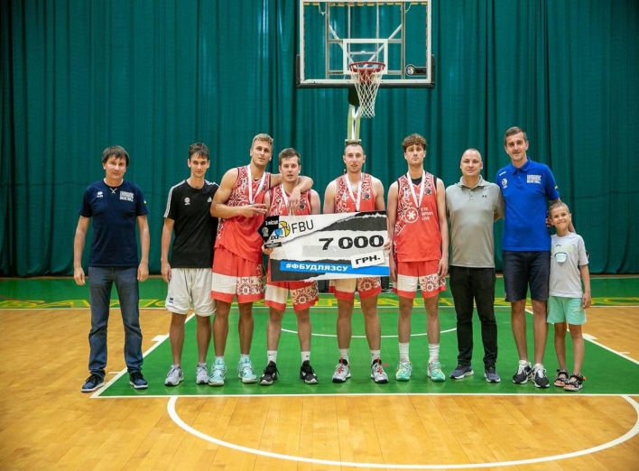 Сум’яни відзначилися на літньому чемпіонаті України з баскетболу 3х3 фото Сум’яни відзначилися на літньому чемпіонаті України з баскетболу 3х3 фото