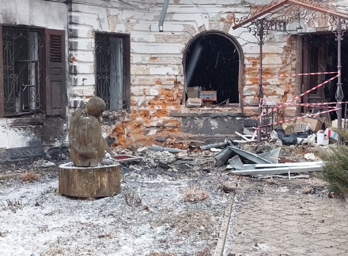 На Сумщині рашисти пошкодили 25 об’єктів культурної спадщини фото