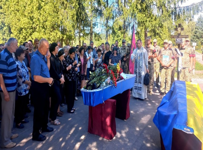 У Сумах провели в останню путь військового, який загинув на кордоні фото