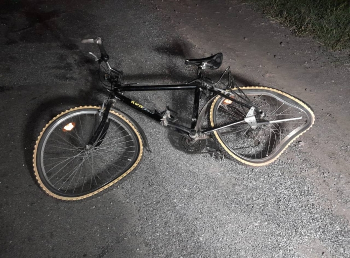 На Сумщині мікроавтобус насмерть збив велосипедиста фото