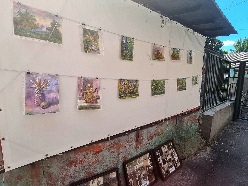 Картини місцевих художників та кіно — як пройшла арт-виставка у Сумах фото №15