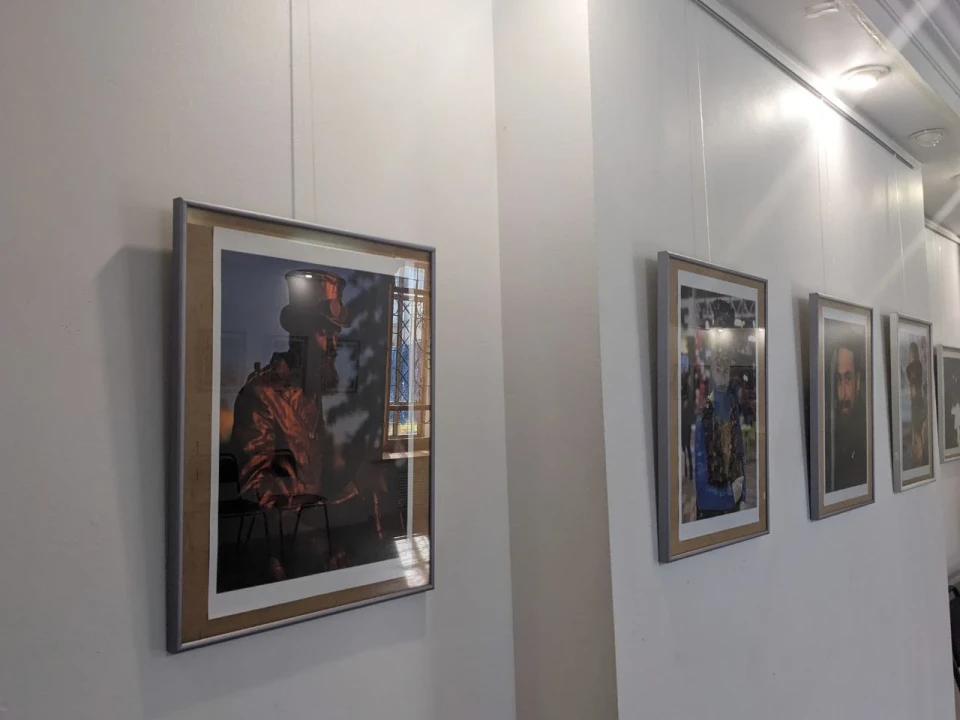 «Він є»: у Сумах відкрилася виставка памʼяті Дмитра Буйвала фото №9