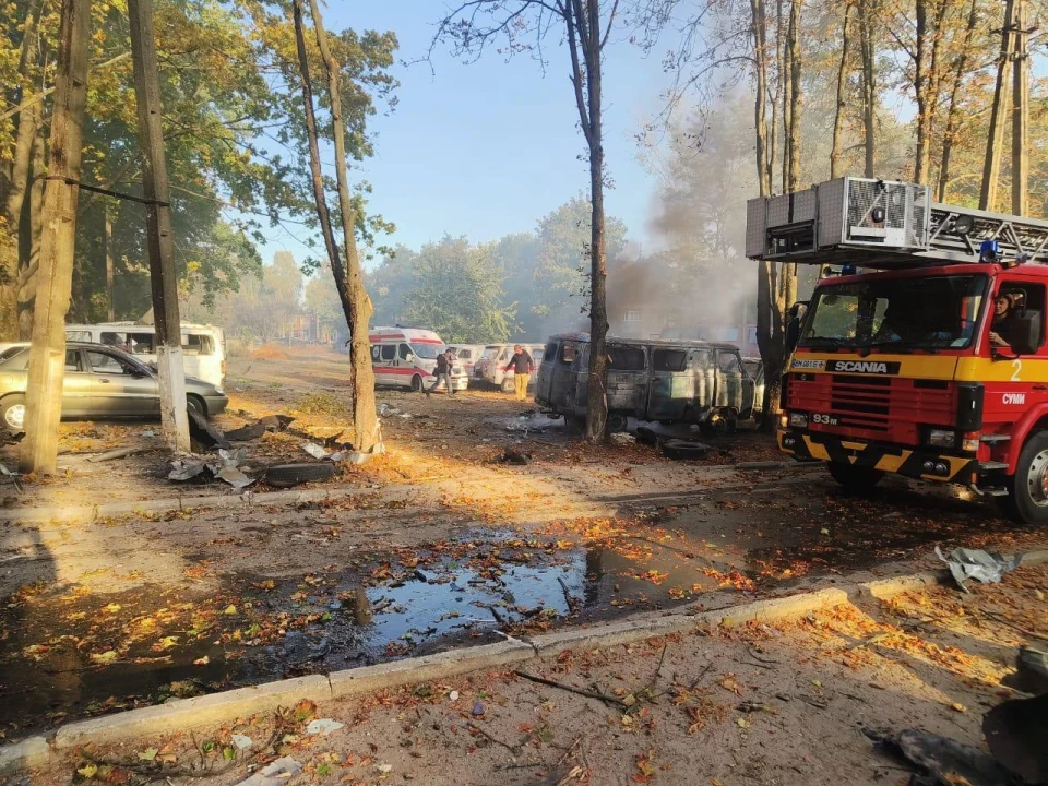 Рятувальники завершили пошукові роботи після ворожого обстрілу в Сумах фото №18