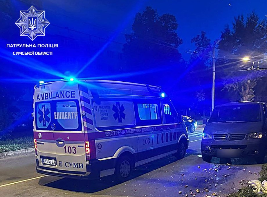 У Сумах водій мікроавтобуса збив жінку на пішохідному переході