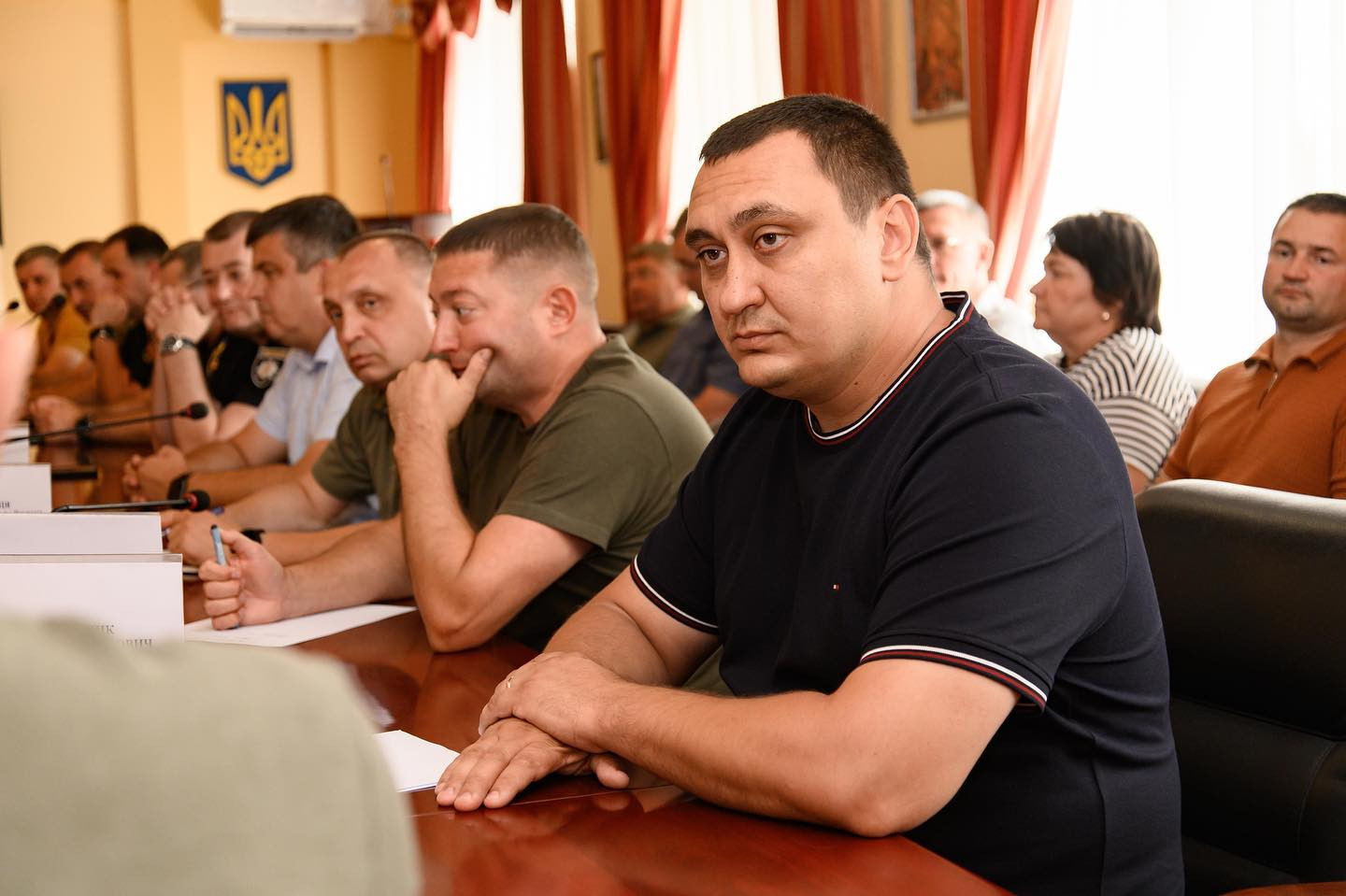 Яку посаду обіймає Михайло Мельник?
