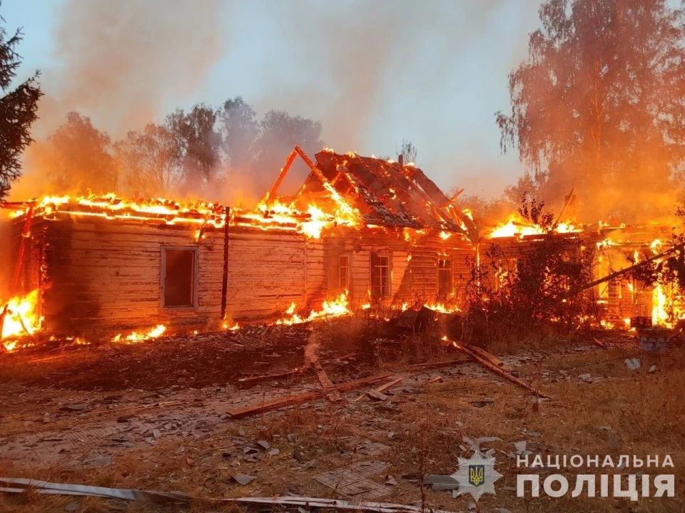 Російські війська пошкодили 8 будинків на Сумщині: 9 поранених фото №5