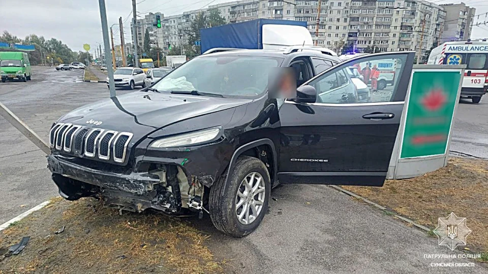 У Сумах п'яна водійка на джипі влаштувала ДТП з постраждалими фото №3