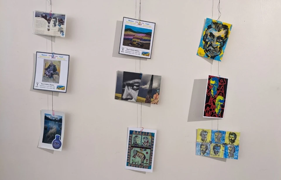 Мистецтво об'єднує світ: у Сумах відкрили виставку листівок з 72 країн, присвячену Василю Кричевському фото №7