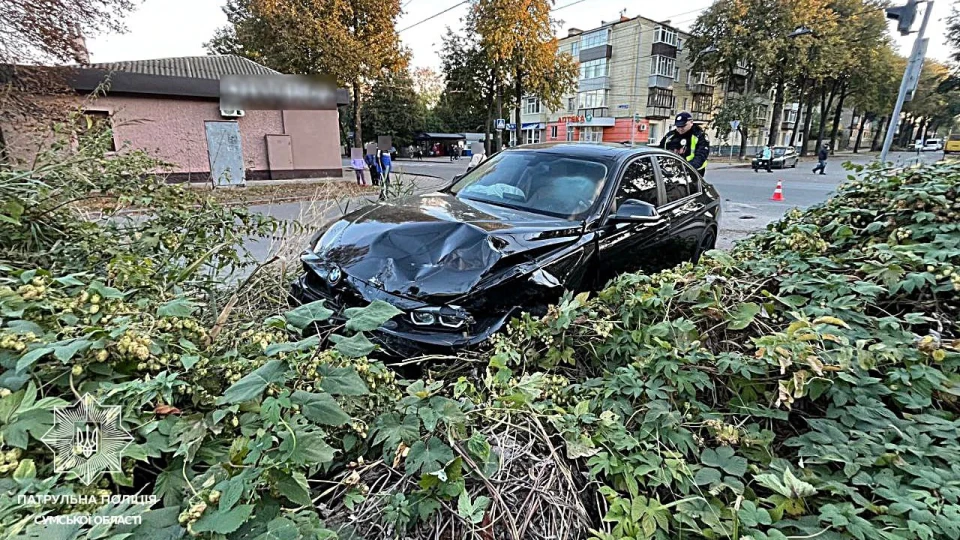 ДТП у Сумах: зіткнулися Ford і BMW, постраждала пасажирка фото №3