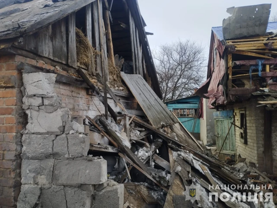 Росіяни обстріляли Сумщину: пошкоджено дитсадок і будинок (фото) фото №2