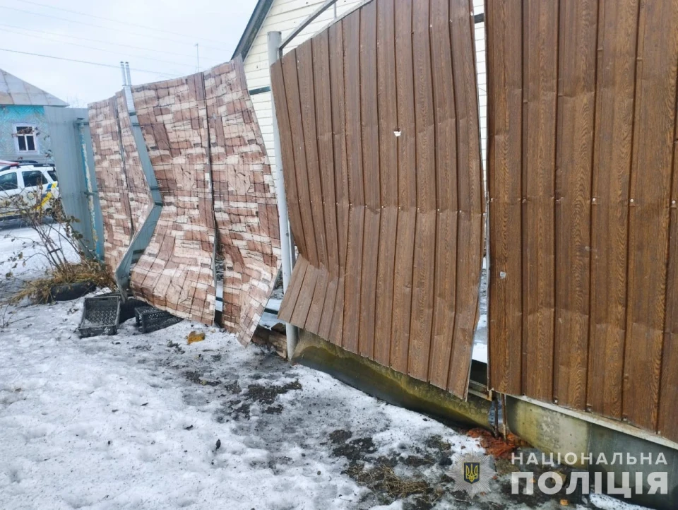 Росіяни обстріляли Сумщину: пошкоджено дитсадок і будинок (фото) фото №3