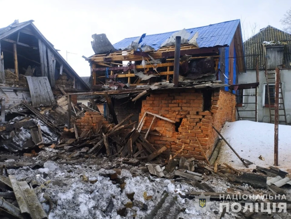Росіяни обстріляли Сумщину: пошкоджено дитсадок і будинок (фото) фото №8