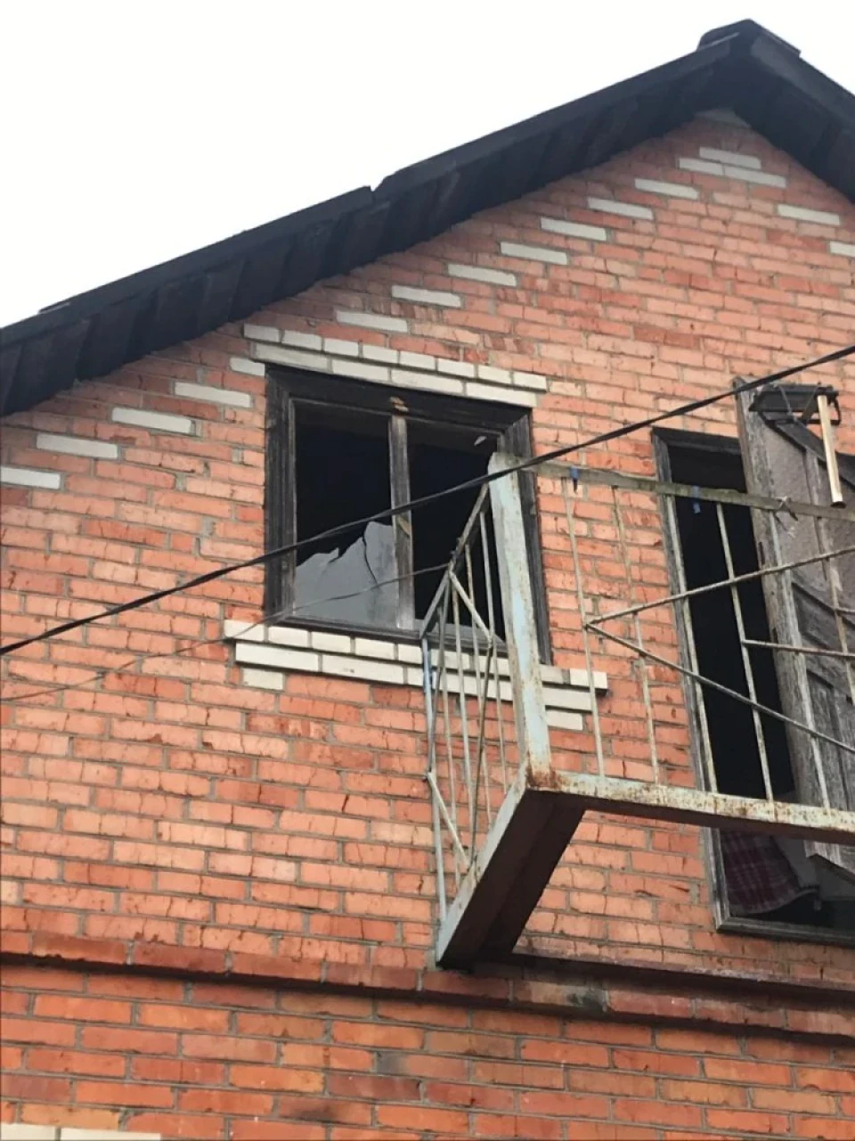 Суми під обстрілом: ворожі БпЛА атакували село в громаді: є постраждалий фото №1