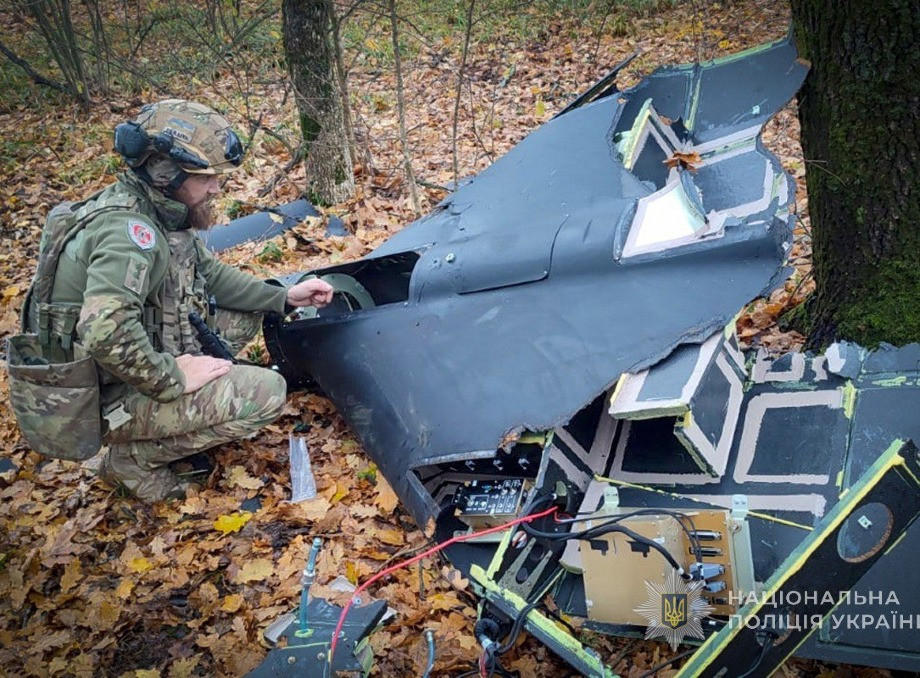 Поліція Сумщини знешкодила бойову частину російського БпЛА, що не здетонував в Охтирському районі