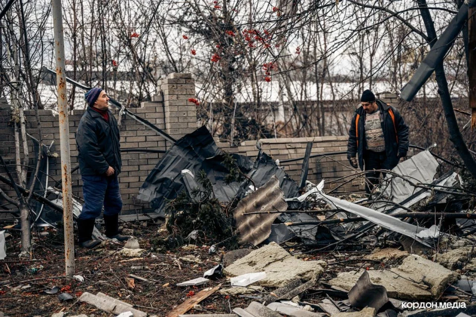 Росія атакувала Суми керованою авіабомбою: є руйнування фото №4