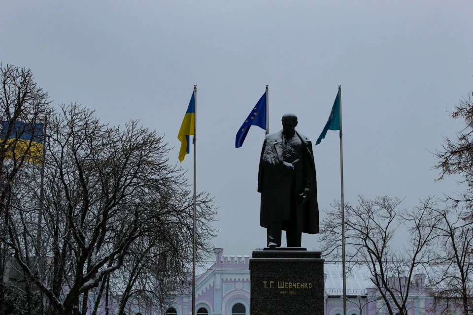 Зимова ностальгія – фоторепортаж засніжених Сум фото №11