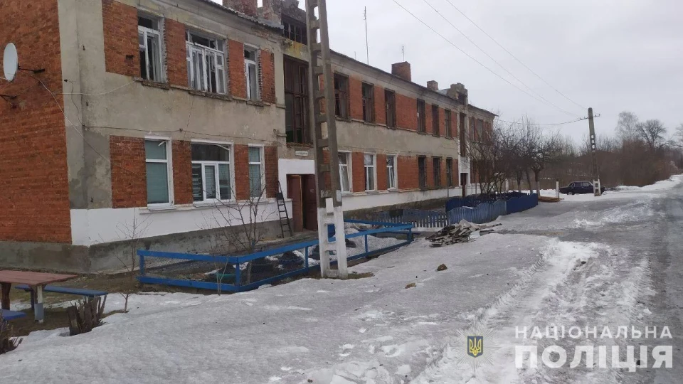 Російські окупанти за день пошкодили 16 будинків і залізничний вокзал на Сумщині фото №5