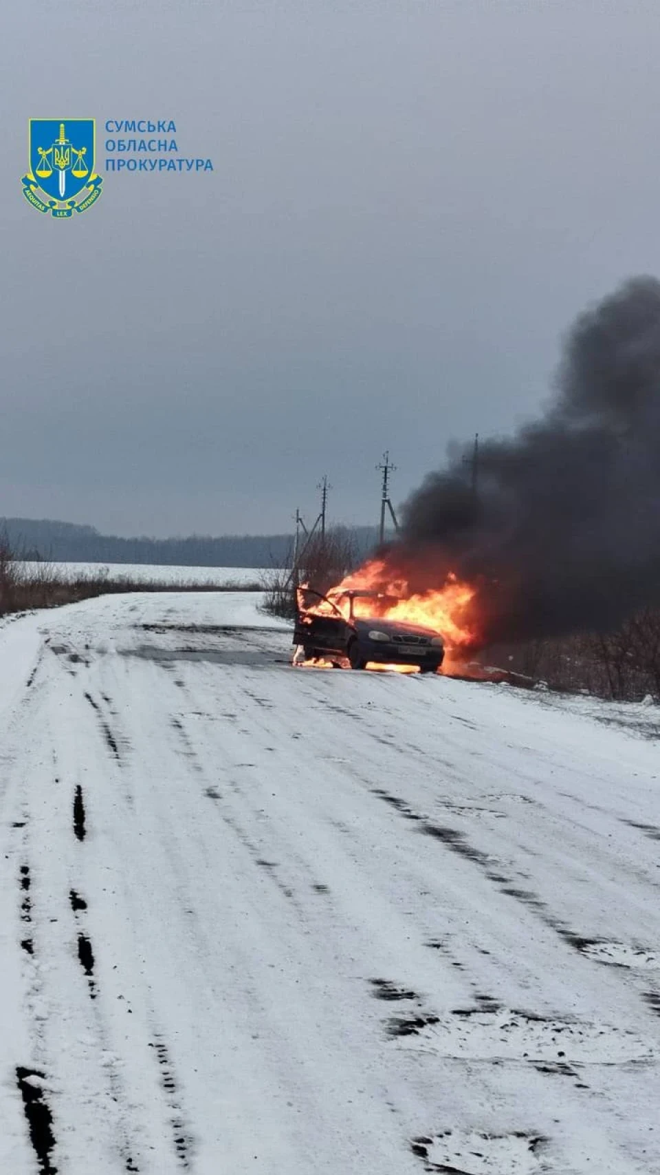 Російські окупанти атакували цивільні авто на Сумщині: троє людей поранені фото №1