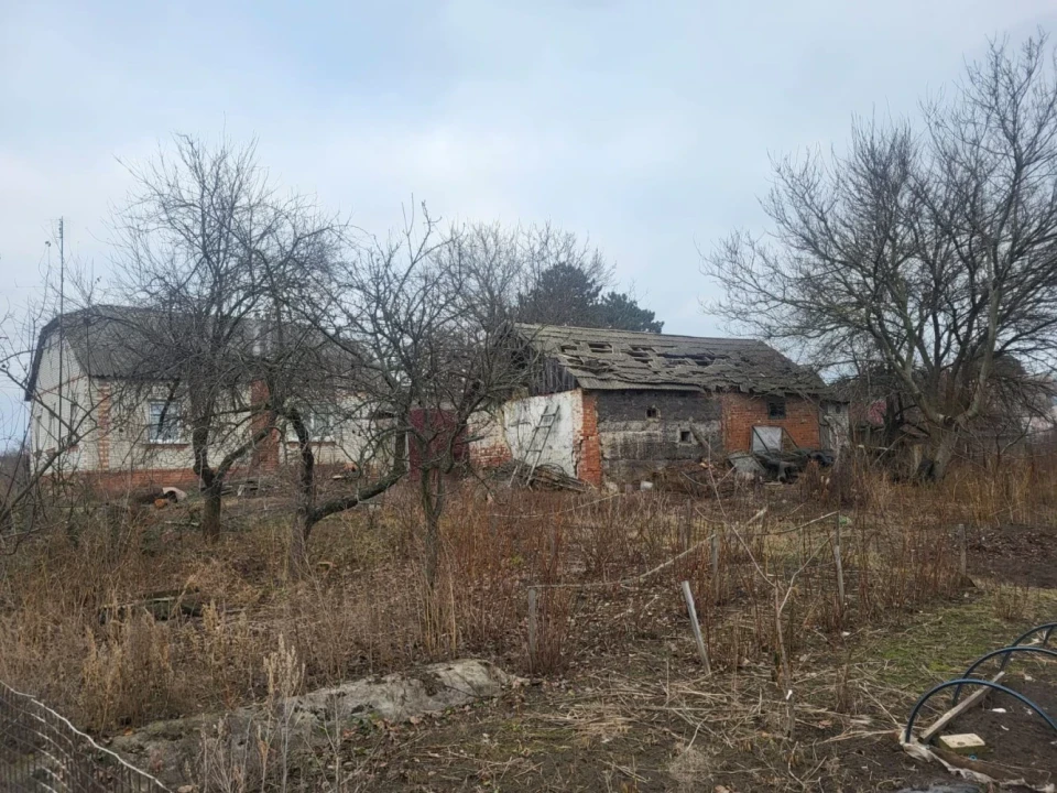 Піщане після ворожої атаки: пошкоджені будинки, відсутні світло та вода фото №4