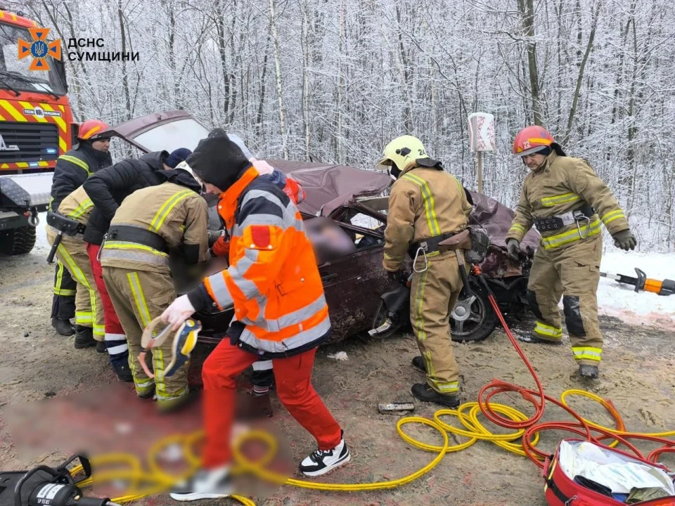 На Охтирщині сталася смертельна ДТП: двоє загиблих, двоє травмованих фото №2