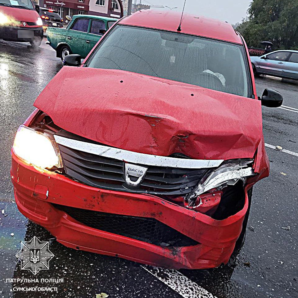 У Сумах в ДТП 6 авто пошкоджено: 3 постраждалих фото №4