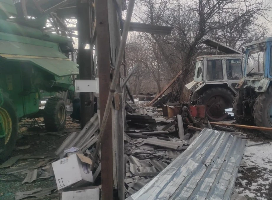 Окупанти обстріляли Великописарівську громаду: пошкоджені будинки та фермерське господарство