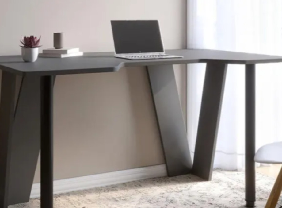 Як вибрати письмовий стіл для домашнього офісу