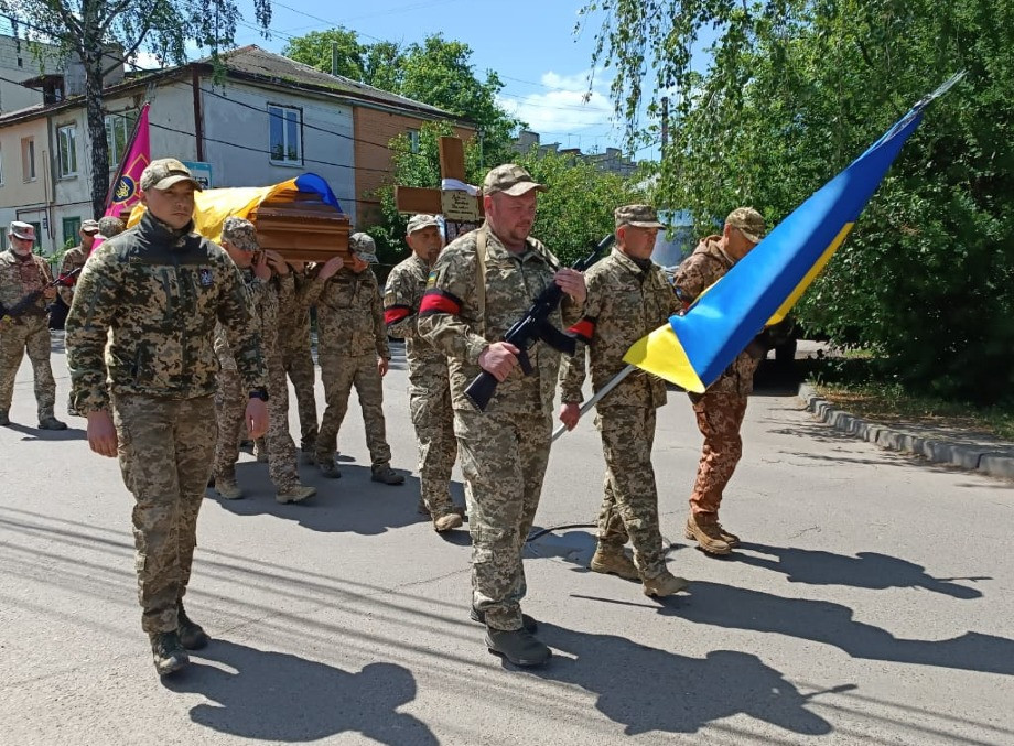 Суми попрощалися з полеглим Героєм Богданом Рудикою