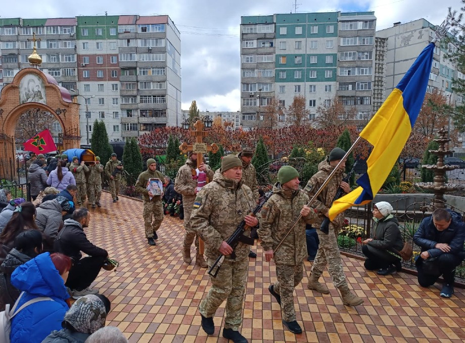 Сумська громада попрощалася із загиблим солдатом Михайлом Марченком