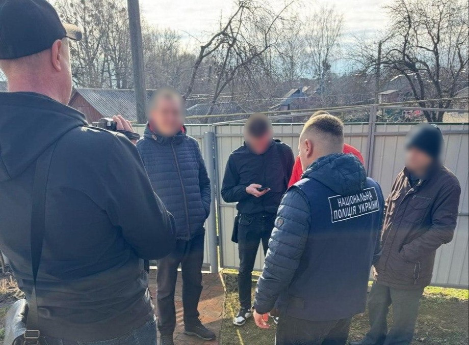 На Сумщині судитимуть чоловіка, який ошукав чотирьох осіб на понад 765 тис. грн, обіцяючи бронювання від мобілізації