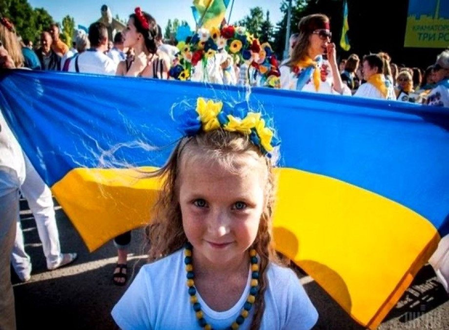 76% українців вірять у перемогу за умови підтримки Заходу — опитування