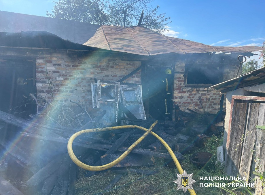 На Сумщині поліція документує наслідки обстрілів: пошкоджено будинки та авто