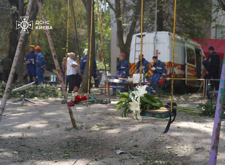 Кількість загиблих у Києві зросла до 27 – триває пошукова операція