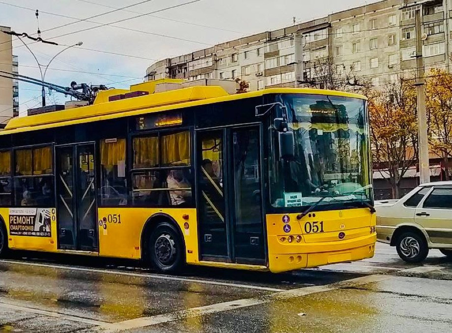 У Сумах збирають підписи під петицією про запровадження безкоштовного проїзду в комунальному транспорті