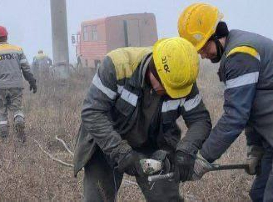 ДТЕК відновив електропостачання для майже 2 мільйонів родин після масованих атак