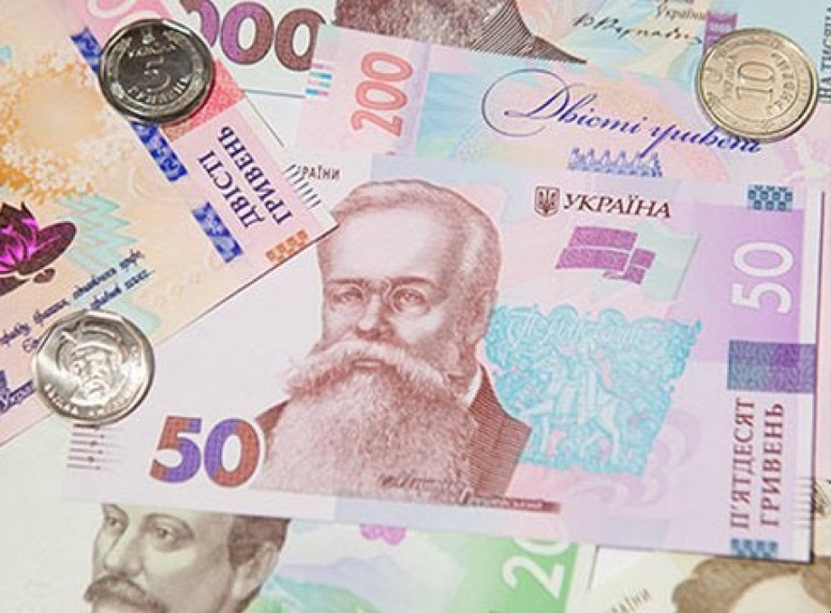 Середня зарплата в Україні у липні зросла до 26,5 тисяч гривень