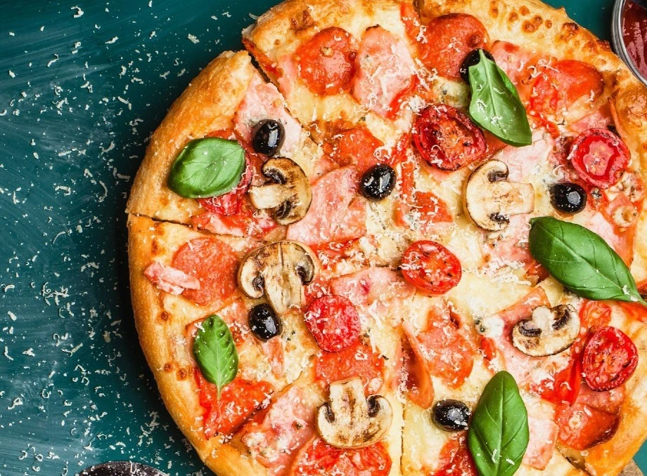 Вибір ідеального варіанту піци та кроки її доставки до ваших дверей