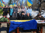 У Шостці провели в останню путь захисника Олександра Бодню