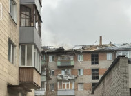 У Сумах дрон влучив у житловий будинок: є постраждала