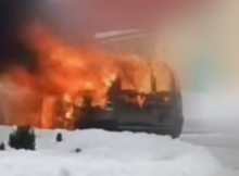 Окупанти вдарили дроном по цивільному авто під Сумами: поранено водія