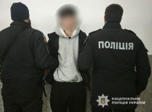 У Дніпрі підлітки напали на військовослужбовця: пораненого госпіталізували у тяжкому стані