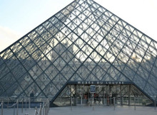 У Франції викрили масштабну схему з квитками до Лувру: затримано працівників і гідів